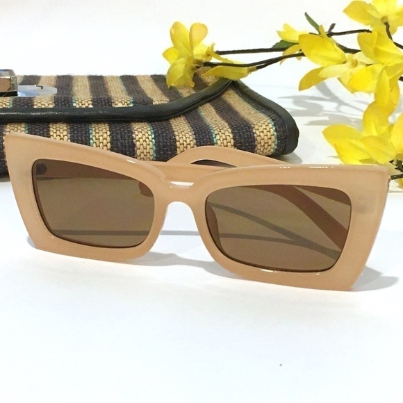 RETRO style retangular butterfly frame sunglasses - Picture 9 of 10